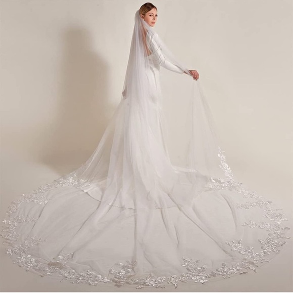 Floral trimmed lace cathedral wedding bridal veil ivory color wide romantic - Picture 3 of 8